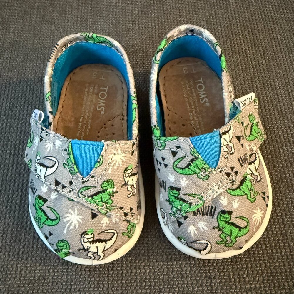 TOMS Kids Grey Canvas Shoes with Green Dinosaur Print